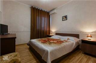 Гостиница Bons Лабинск Большой двухместный номер с 1 кроватью-7